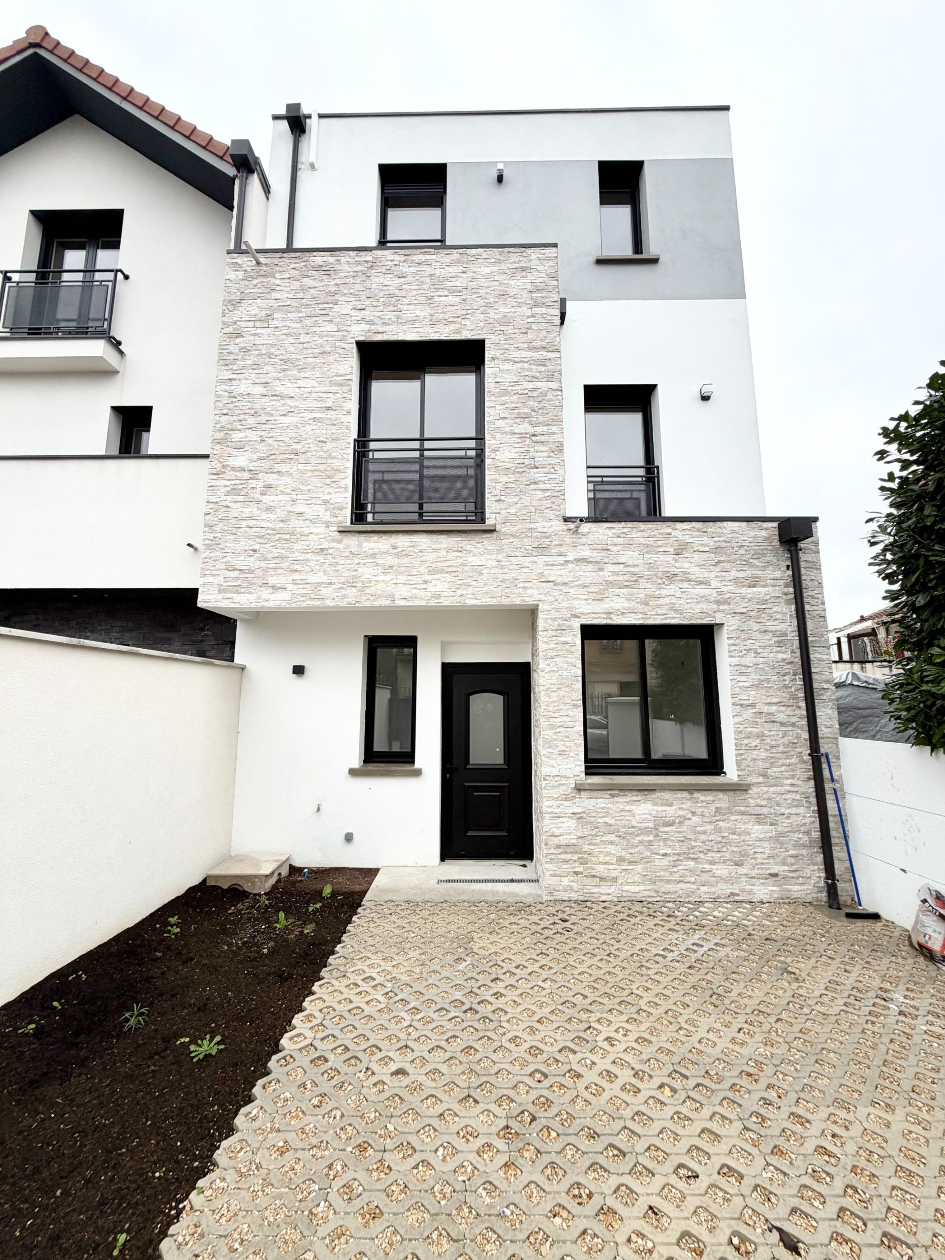 Maison 6 pièces 210 m² · à Fontenay sous Bois · 210 m² · 950 000 €